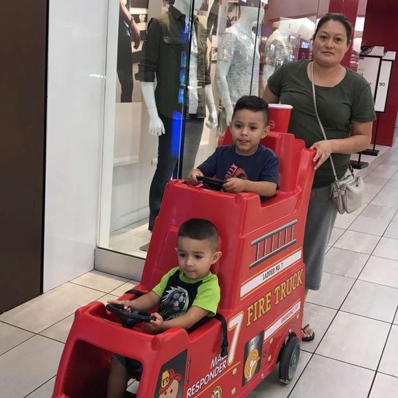 Meet your Posher, Fernando - Picture 1 of 1